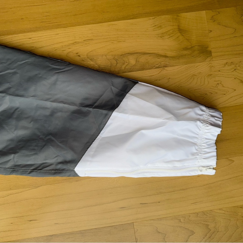 NEW Nike Windrunner Woven Lined Joggers w/Zip front & back pockets & zip ankles - Picture 8 of 10